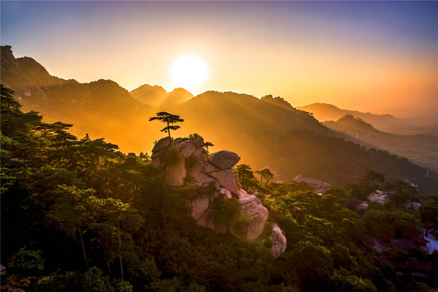 《闾山日出》.jpg
