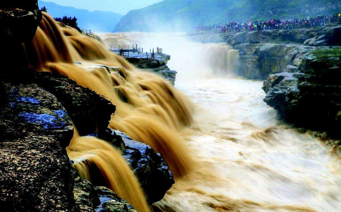 碛口古镇、雨岔大峡谷、拨浪谷、壶口瀑布、王家大院、平遥古城深度环线(周末)摄影团(正在报名)