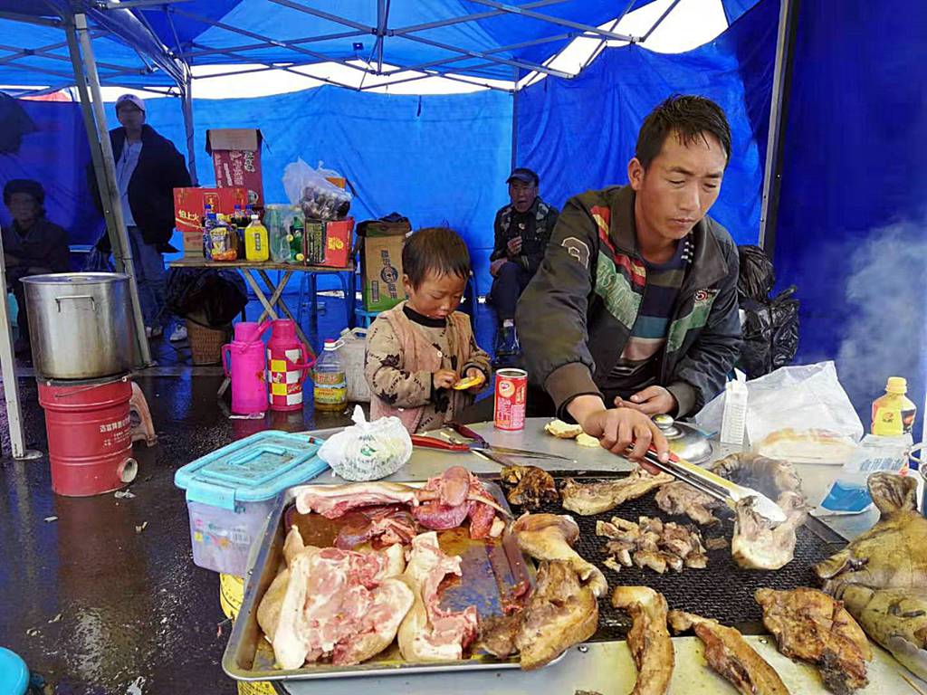 大凉山人文地理 | 彝族：传承来自远古的精神之火 - 知乎