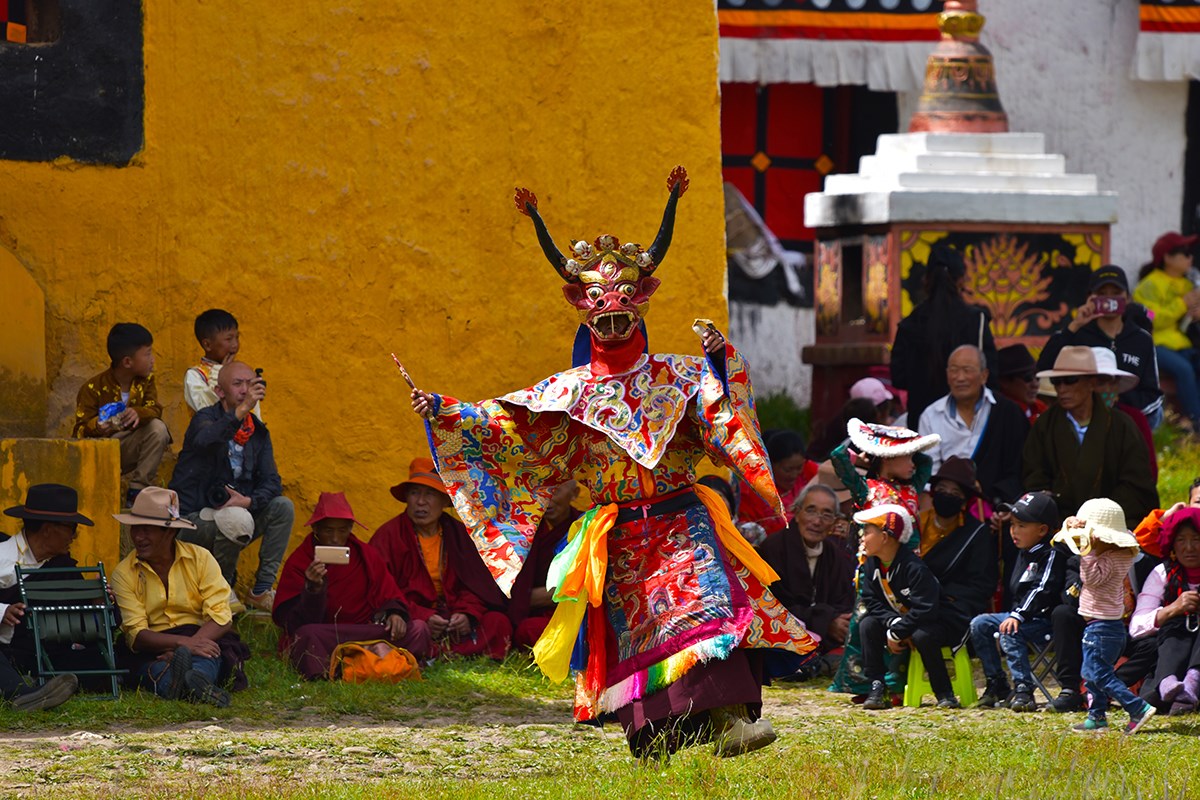 14_Mask_Dance_Festival_in_Huiyuan_Temple_21.jpg